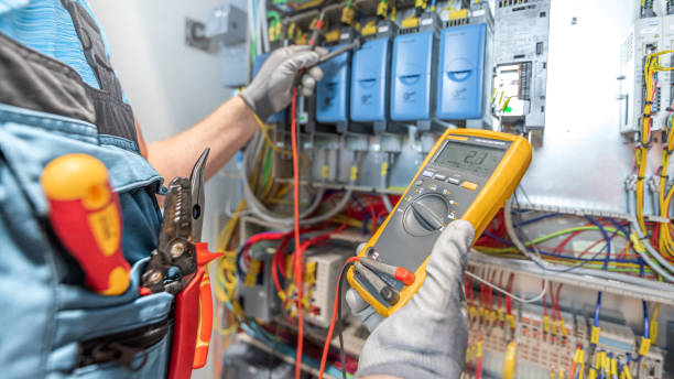 Best Local Electrician Companies  in Corona, CA
